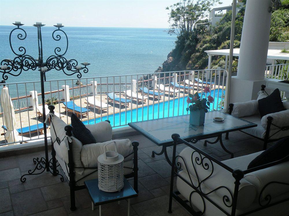 La Piazza Luxury & Hotel