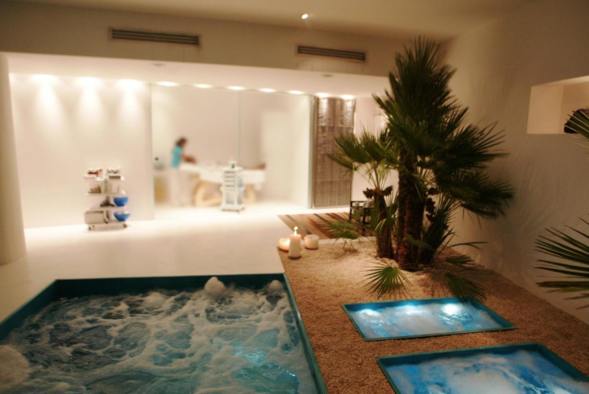 Hotel La Piazza Luxury & 4*