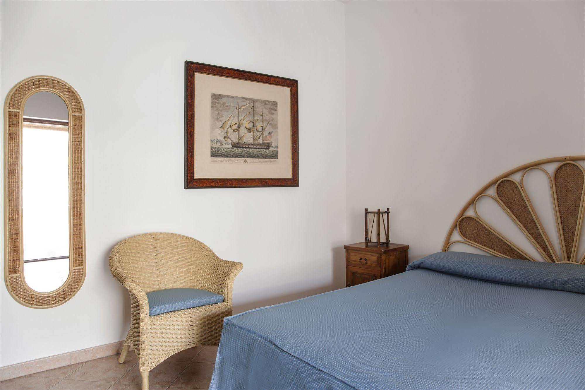 La Piazza Luxury & Panarea